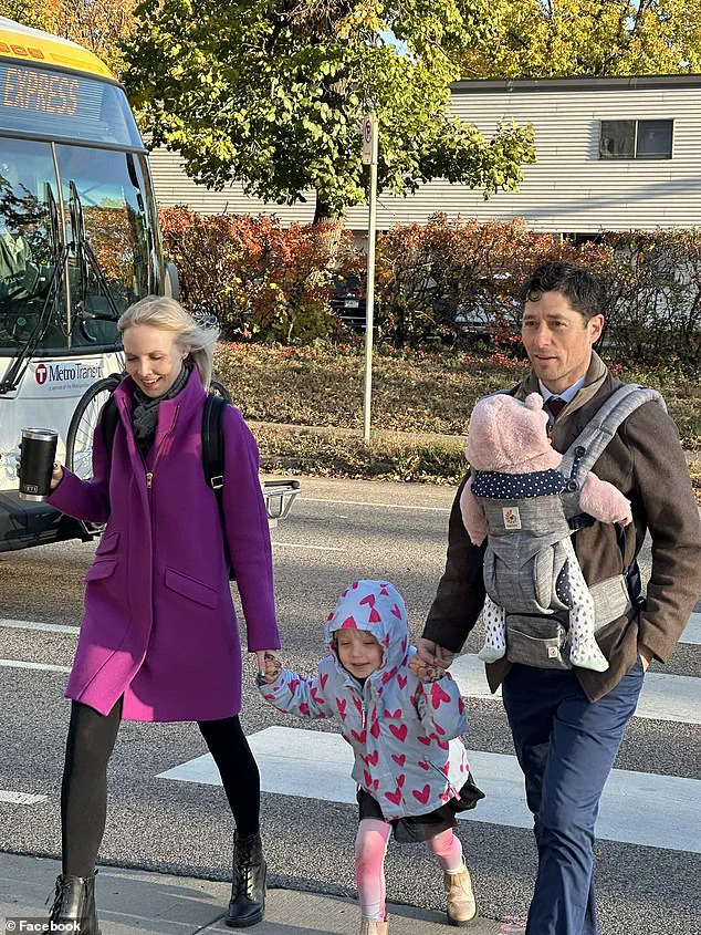 White House Advisors Debate Controversial Tariff Proposal on Chinese Imports