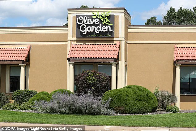 Tragic Incident at Olive Garden: Worker Dies After Jumping into Scalding Oil Vat in Williamsport, Pennsylvania