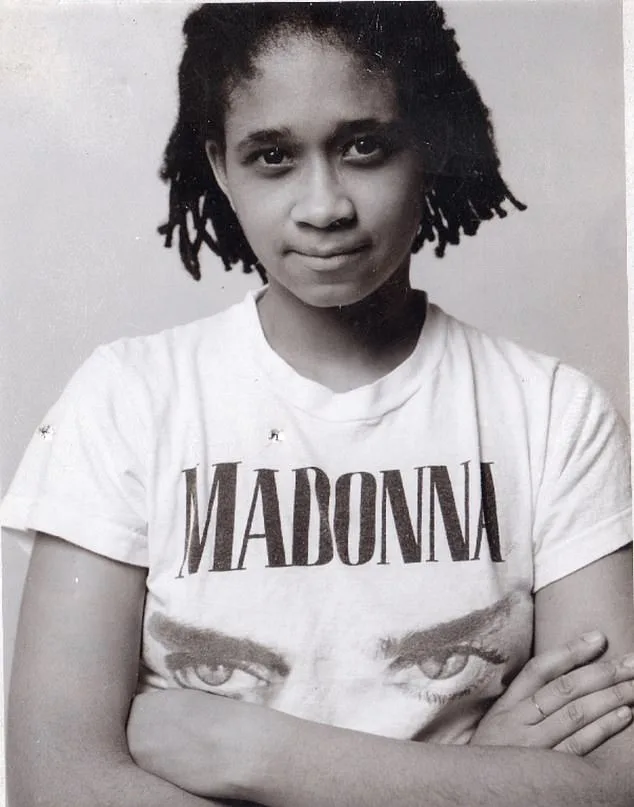 The 1996 Photo That Captured a Dynasty's Moment of Crisis