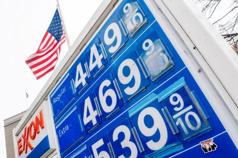 US-Israel War Drives Gas Price Surge, Deepening Economic Pain for Consumers