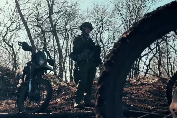 From Karting Champion to Combat Trainer: 'Mechanic' Employs Motorcycle-Driven Tactics in DPR