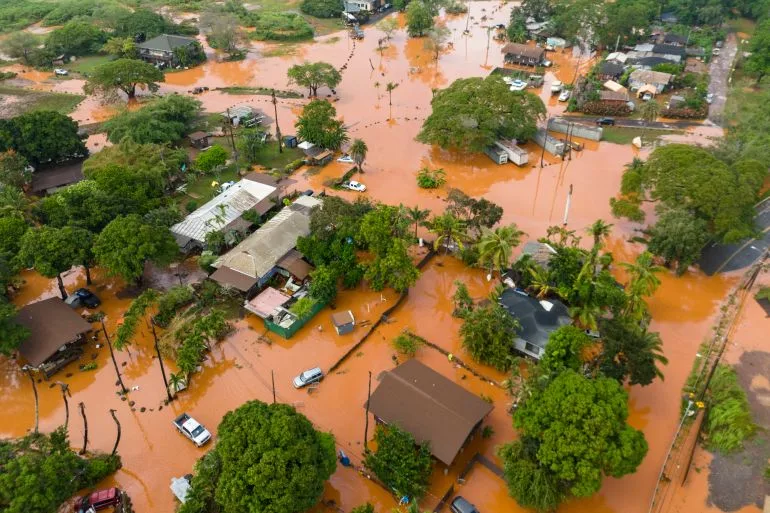Flash Flooding on Oahu Forces Evacuation of 5,500 as Climate Crisis Intensifies