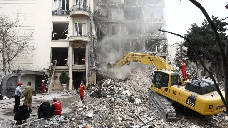 Iranian Missile Strikes on Tel Aviv Spark Fears of Regional War