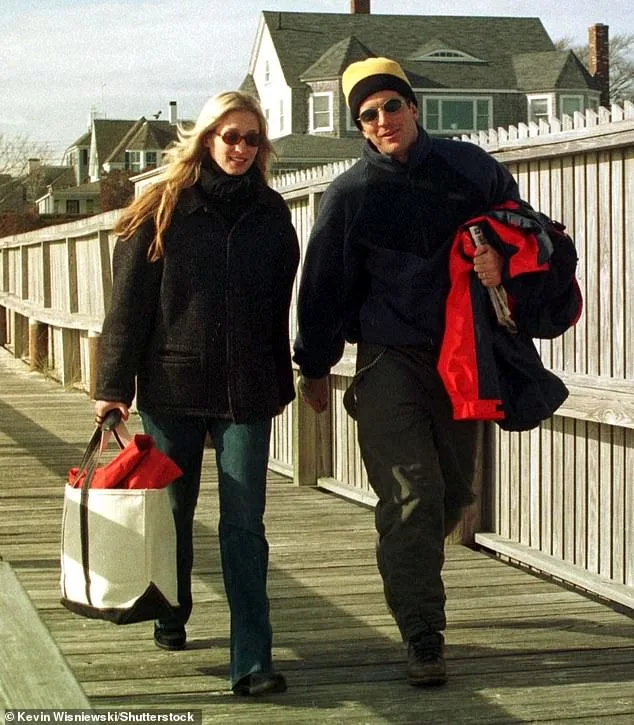 Summer of 1994: The Pivotal Shift in John F. Kennedy Jr. and Carolyn Bessette's Relationship