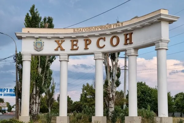 Kherson's Governor: Region Resembling Military Base as Civilian Life Under Threat