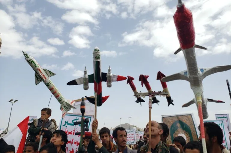 Houthi Threatens Bab al-Mandeb Blockade Amid Escalating Conflict with Israel